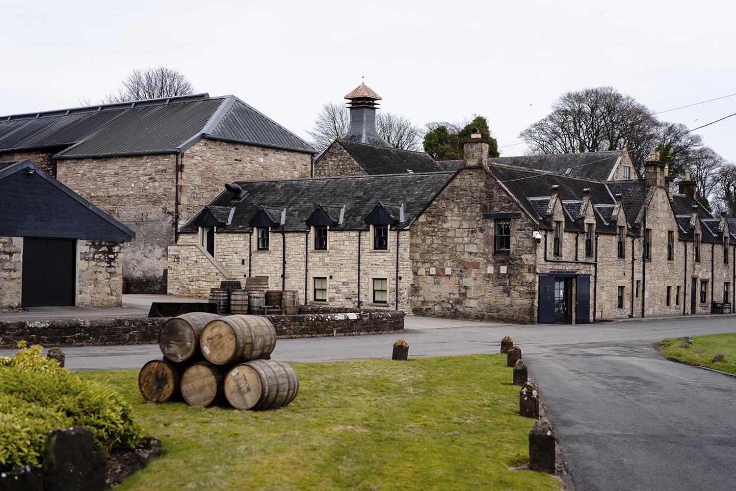 Dalmore Distillery gallery image