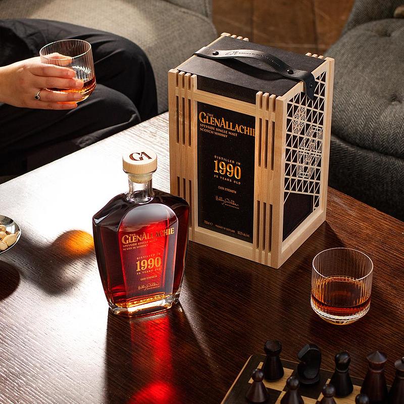 Malt Of The Month - 1990/35 Year Old Cask Strength - Distillery Tours